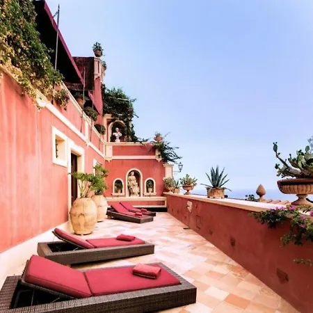 Vila Montepertuso Sleeps 9