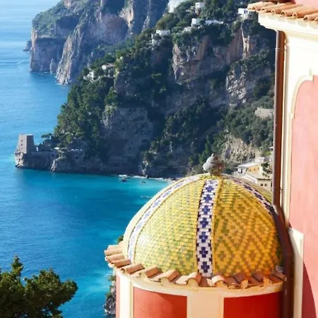 Montepertuso Sleeps 9 Vila *