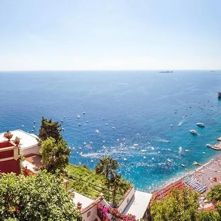 Vila Montepertuso Sleeps 9