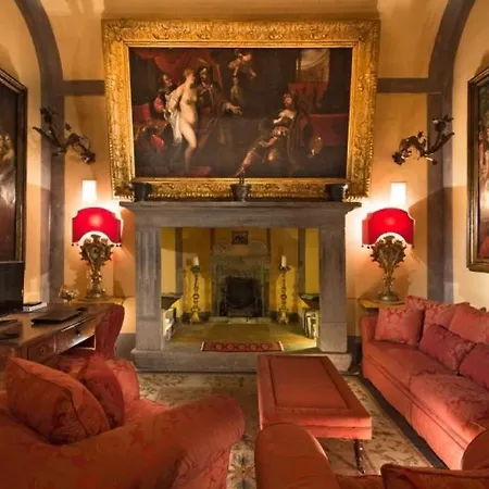 Vila Montepertuso Sleeps 9