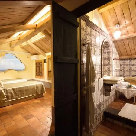 Montepertuso Sleeps 9 *