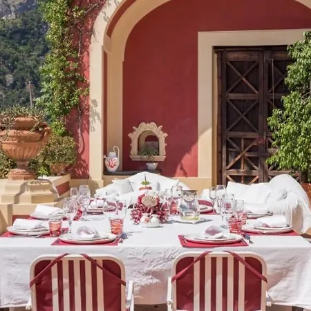 Montepertuso Sleeps 9 Vila