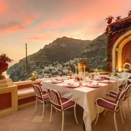 Vila Montepertuso Sleeps 9 *