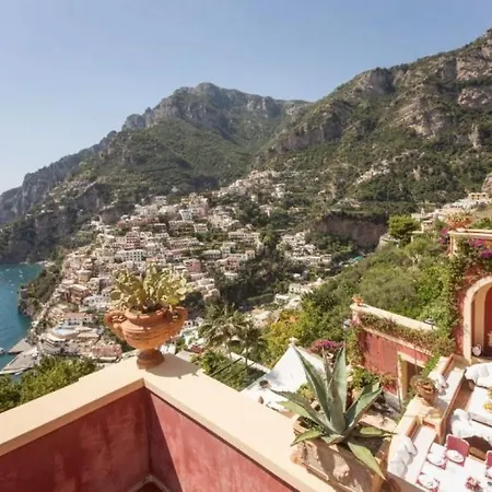 Montepertuso Sleeps 9 Vila