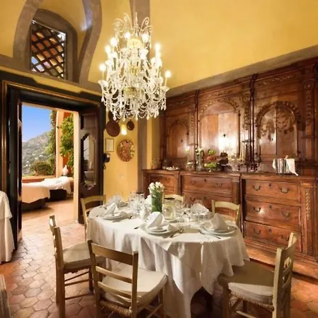 Vila Montepertuso Sleeps 9 *